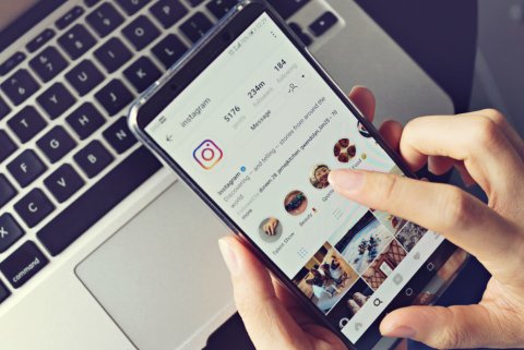 how to post photos on instagram on pc on google