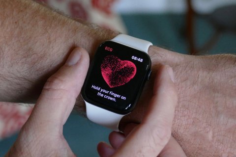 Apple Watch Series 5: An Almost Perfect Smartwatch - MobyGeek.com