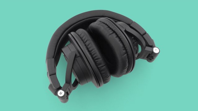 a-very-compact-headphones.