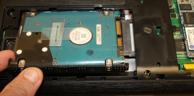 The-Hard-Disk-Drive-at-the-bottom-of-the-laptop
