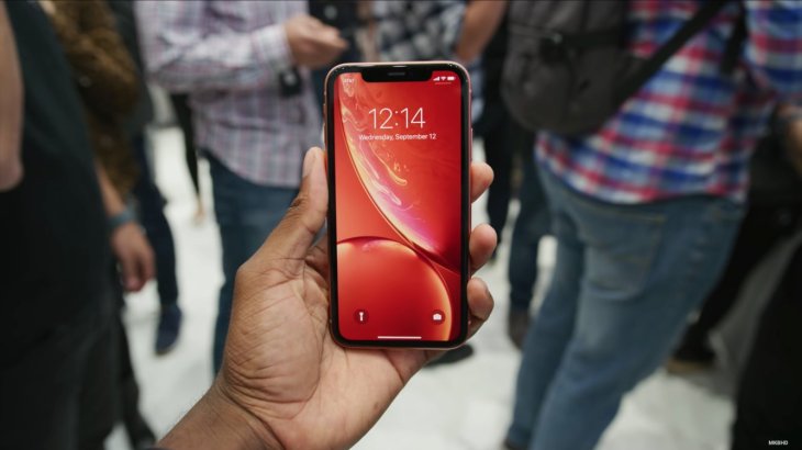 Iphone-XR-red