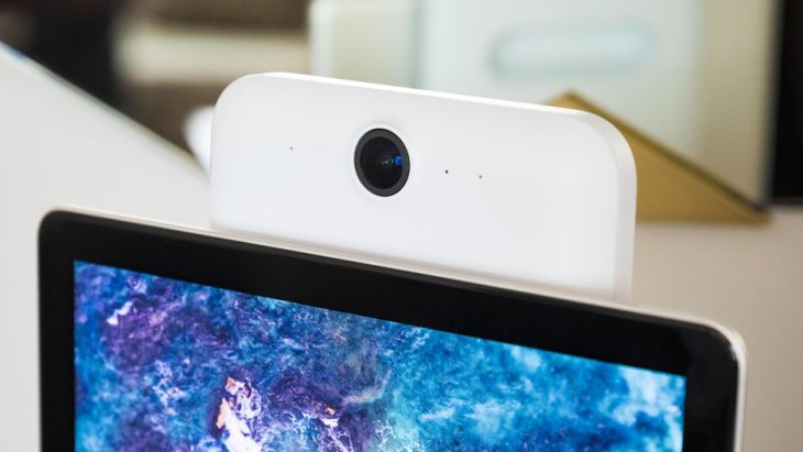 facebook-portal-plus-messenger-chat-2266