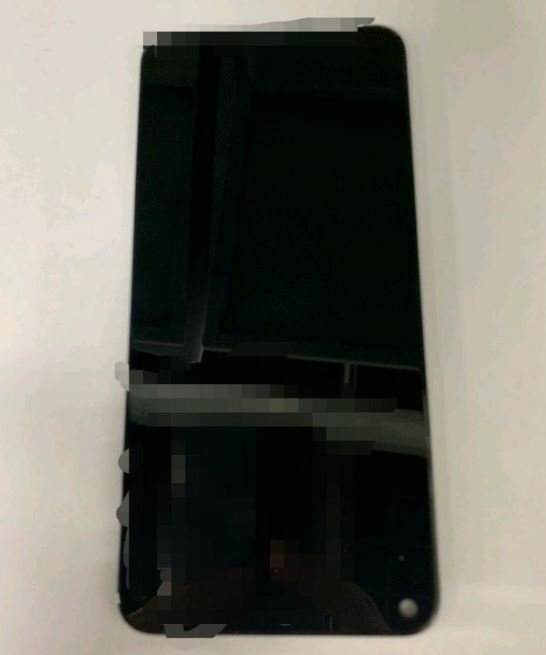 The-photos-are-heavily-censored-but-you-can-still-see-the-hole