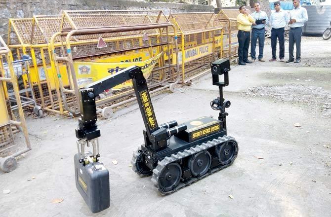 Hi tech robot, made in India, bomb explosions, 26/11 attacks, terror, Mumbai police