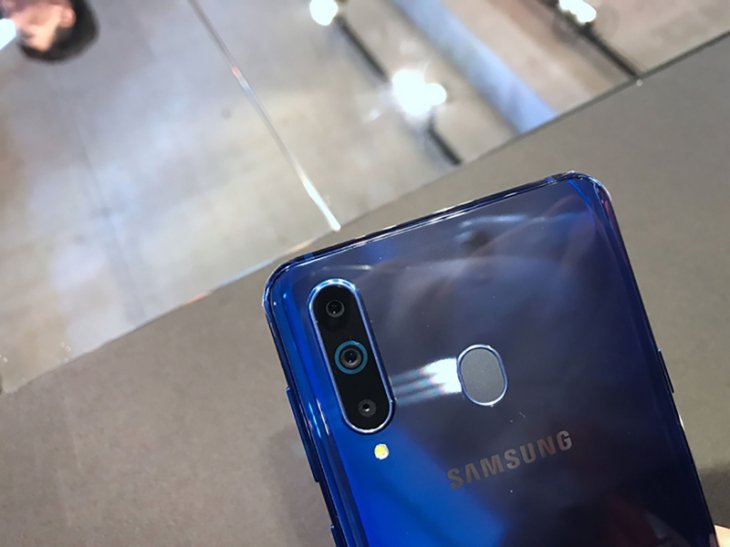 Samsung Galaxy A8s 5