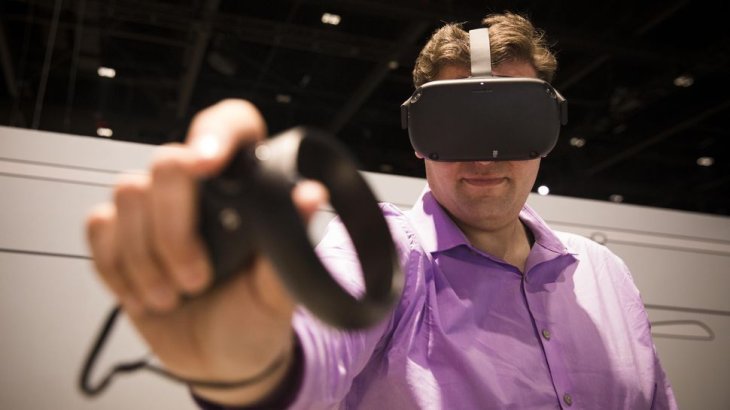 Káº¿t quáº£ hÃ¬nh áº£nh cho CNET's Ian Sherr played with an Oculus Quest prototype the week it was first announced.