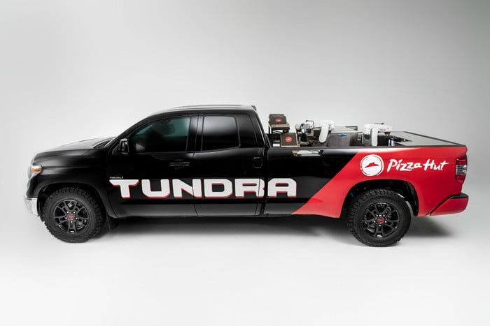 Pizza Hut Toyota Tundra Pie Pro 700x467 C