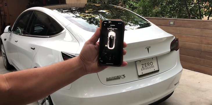 Tesla Model 3 Summon 2