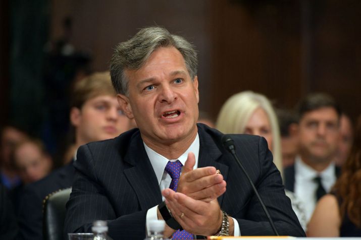 Kết quả hình ảnh cho Christopher Wray FBI huawei