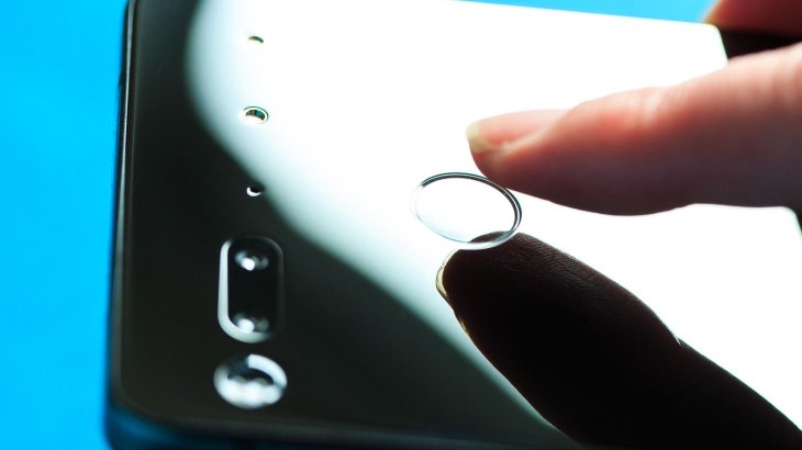 Essential Phone 6951 017