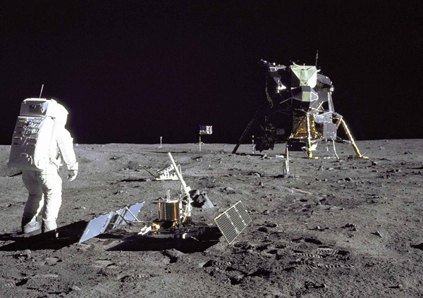Neilbuzzapollo11moonlanding