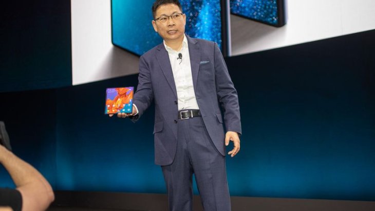 Káº¿t quáº£ hÃ¬nh áº£nh cho Huawei CEO Richard Yu unveil Mate X