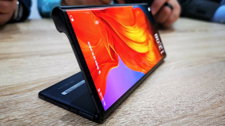 Android Authority Huawei Mate X 101
