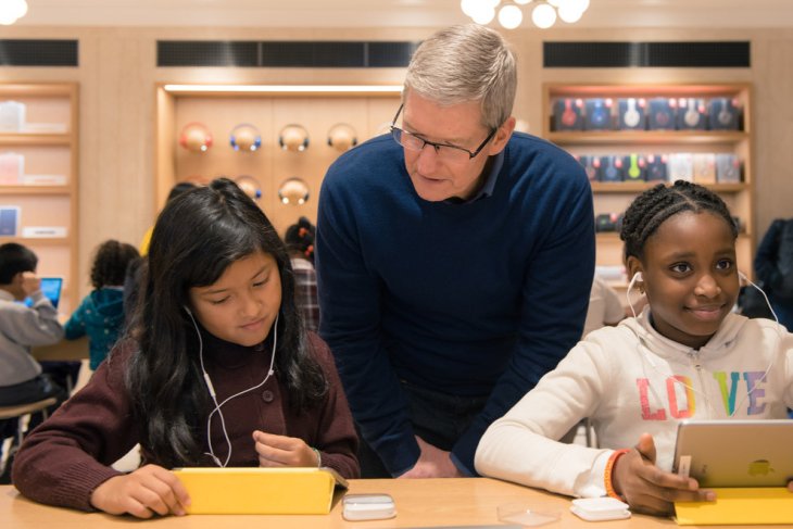 Tim Cook Hour Code