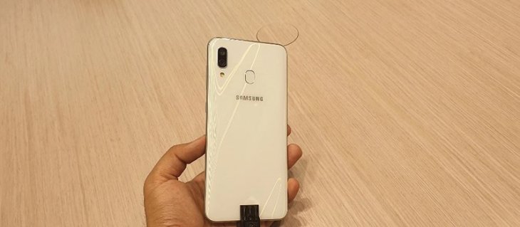 Samsung Galaxy A303