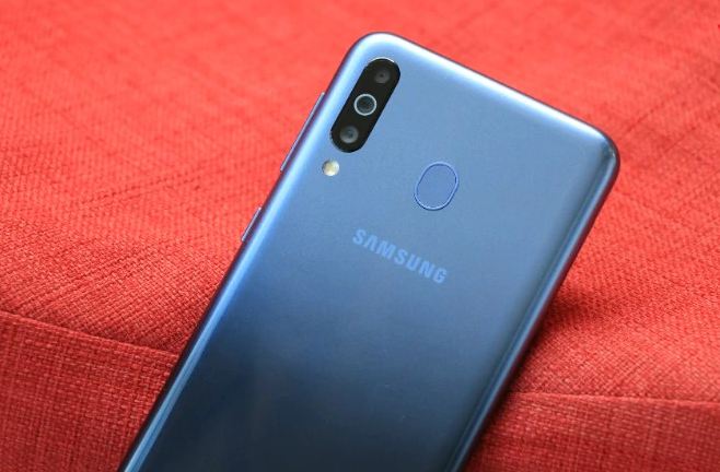 Samsung M10 vs M20 vs M30 - samsung m30 camera