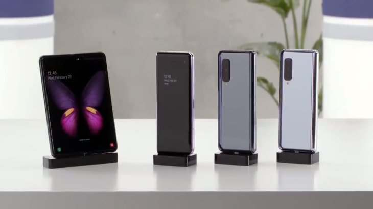 Kết quả hình ảnh cho galaxy fold