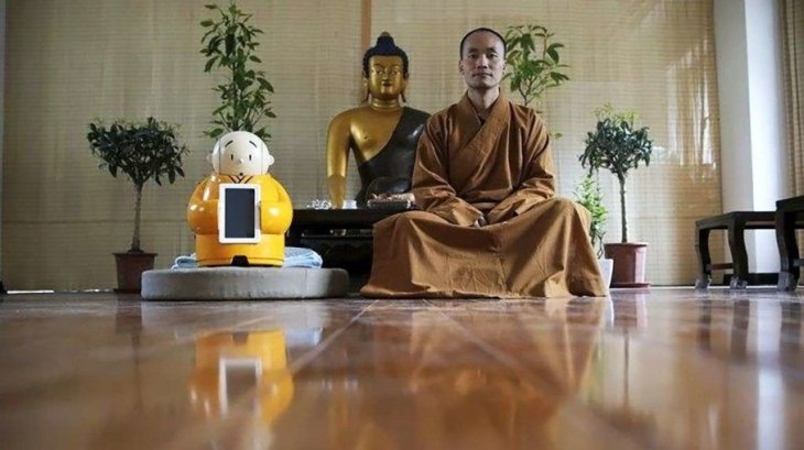 They Have Made A Bible Reading Robot To Help Old P