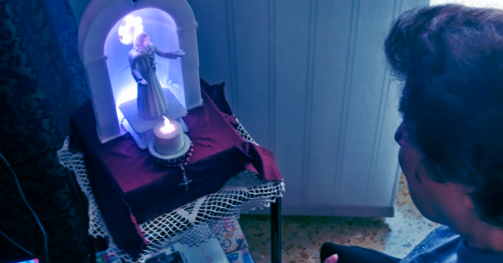 They Have Made A Bible Reading Robot To Help Old P