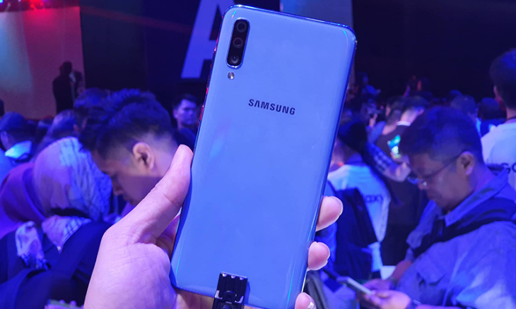 samsung galaxy a70 triple camera