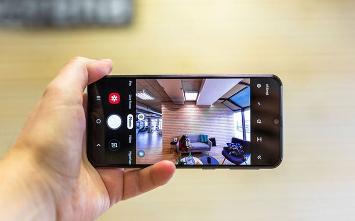 galaxy a70 v a40