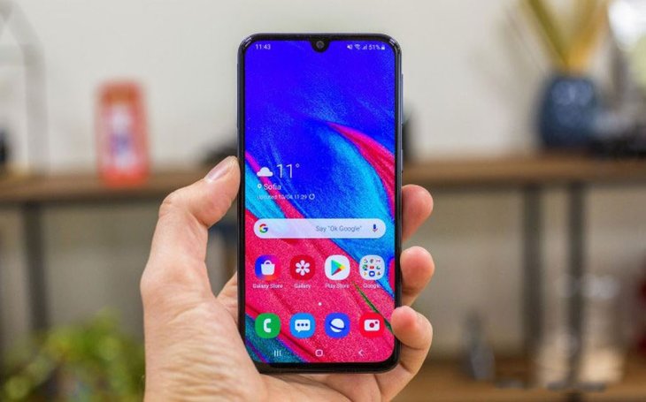 galaxy a70 v a40