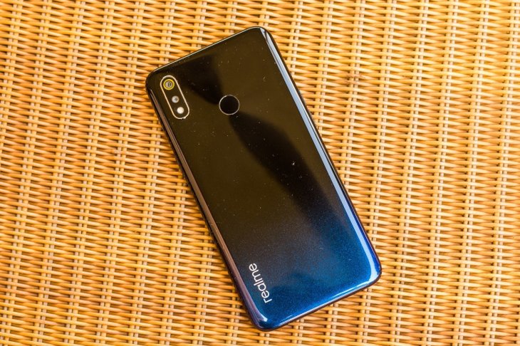 Realme 3 Review With Pros And Cons 4