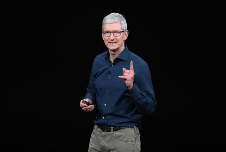 Apple Lowers First Quarter Revenue