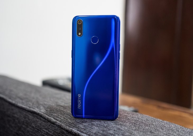 Realme 3 Pro Review 3
