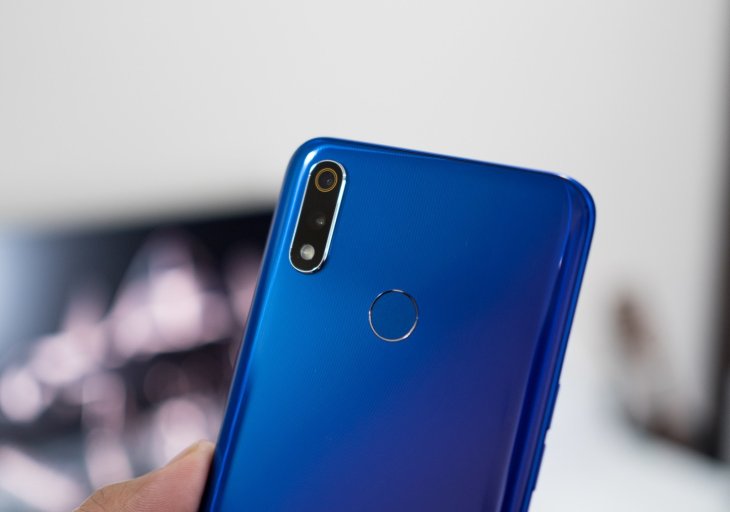 Realme 3 Pro Review 7