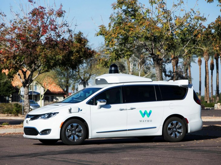 Waymo M4mh7n