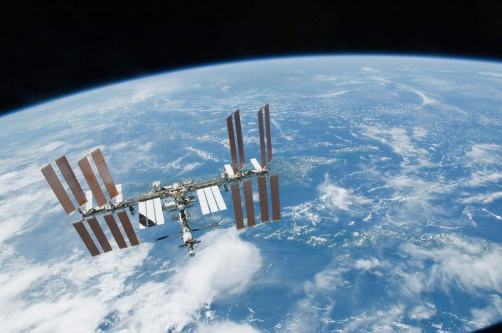 Space Station Over Earth Nasa Gov 