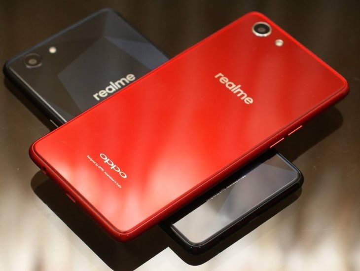 Realme-1-has-three-color-variants-2