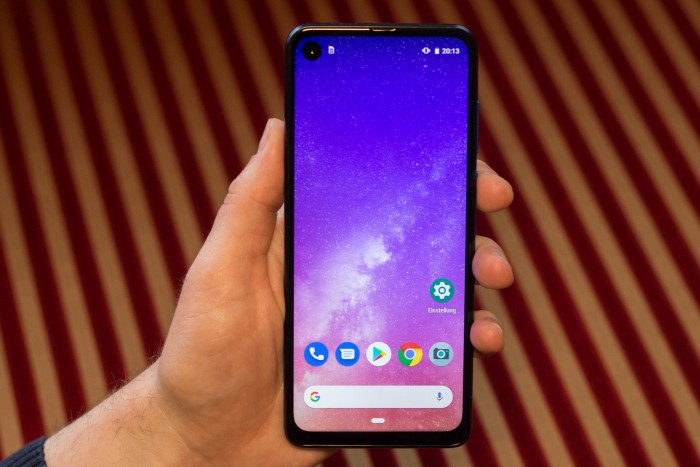 Motorola One Vision Display