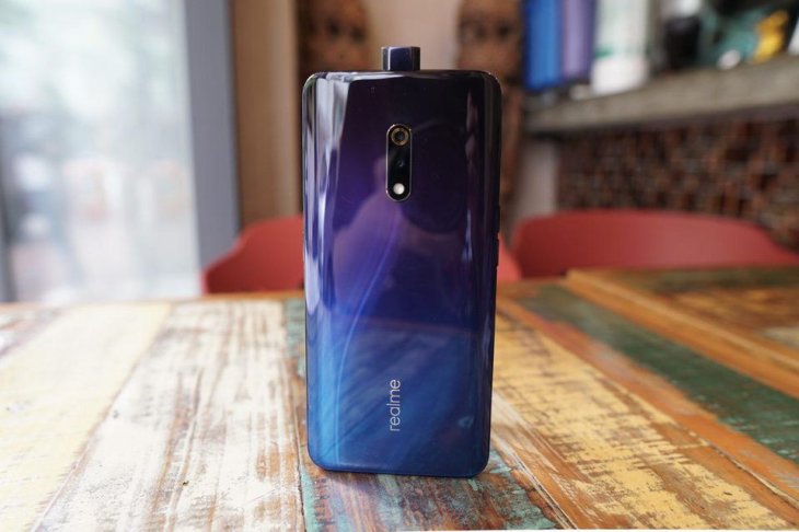 Realme X Pop Up Camera