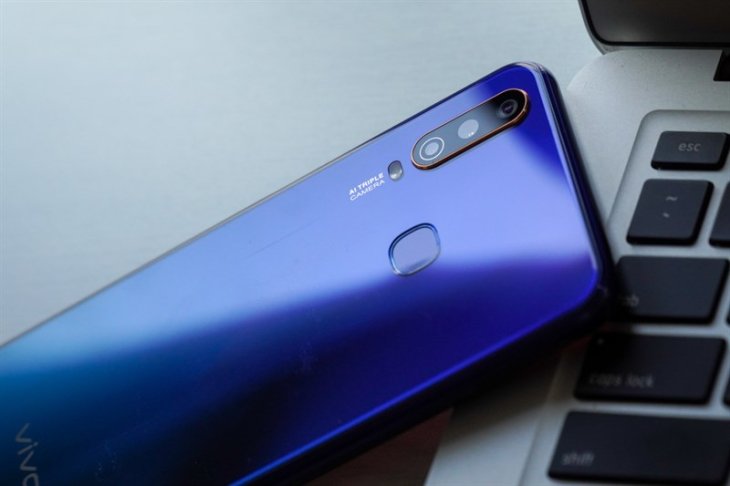 Vivoy1522of24 1080x720 800 Resize