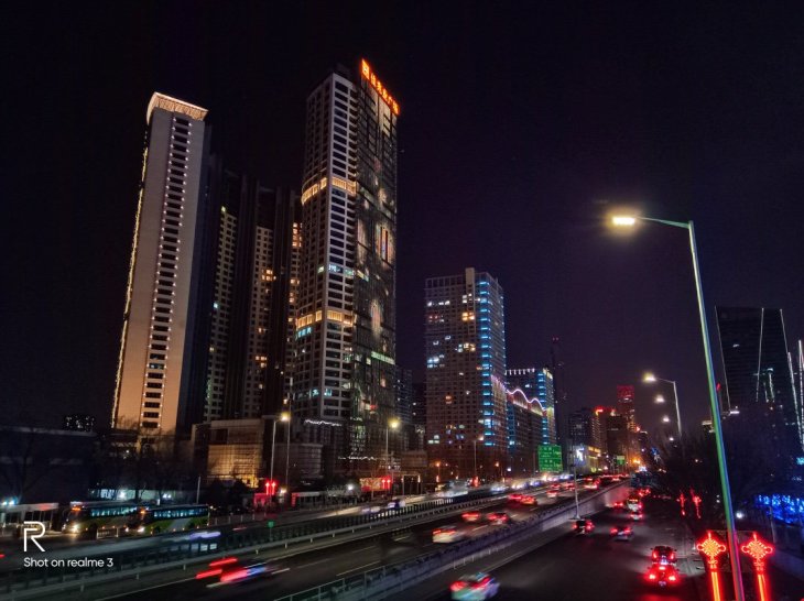 Realme-3-Nightscape