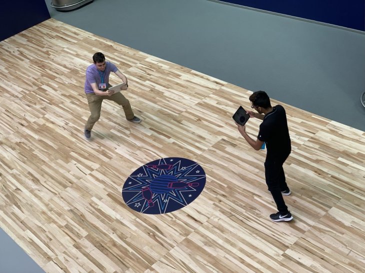 Users-play-on-an-empty-court-but-feel-like-in-a-crowded-game-will-cheers-2