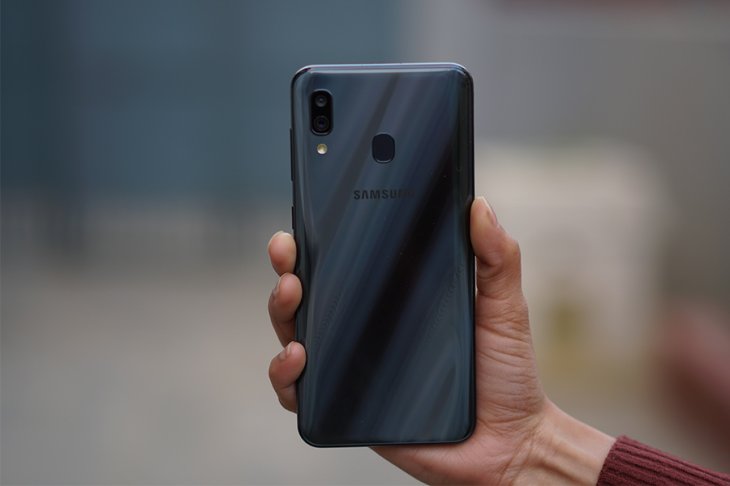 Samsung Galaxy A30 Back Glastic