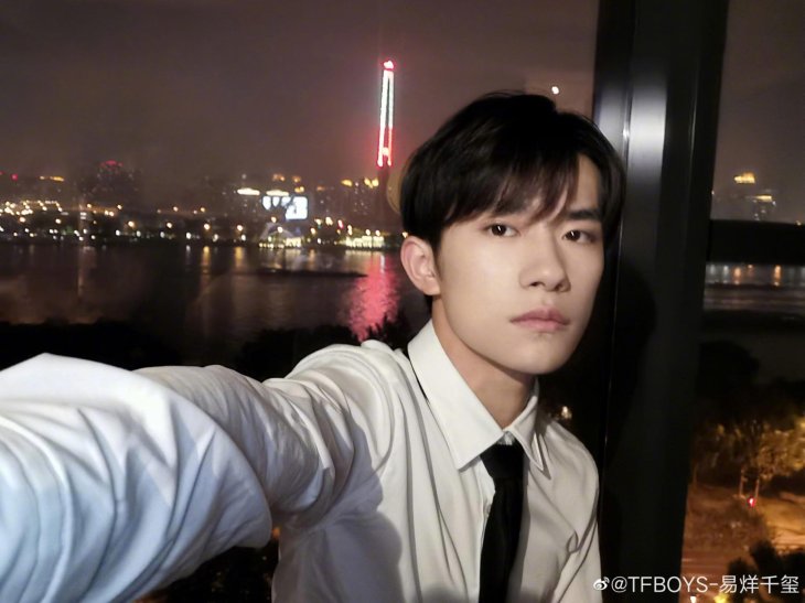 Nova 5 Pro Selfie Sample 3