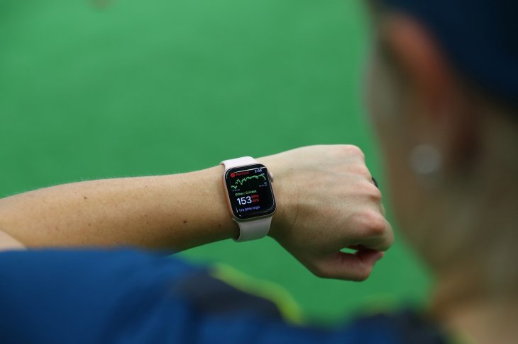 cricket-athlete-Apple-Watch