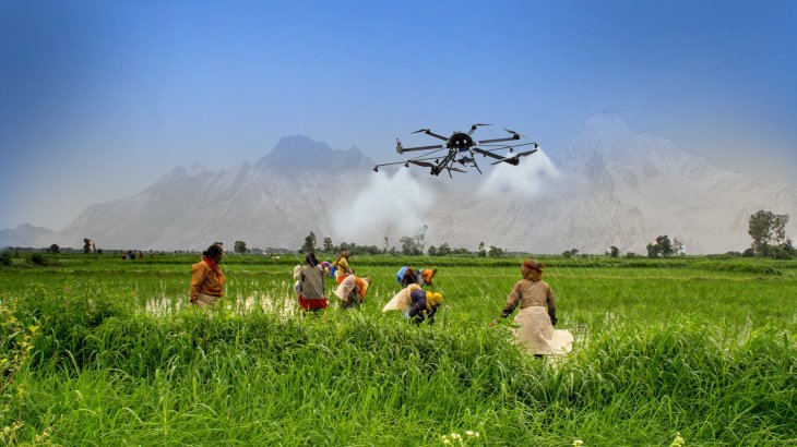 drone-farmer-India