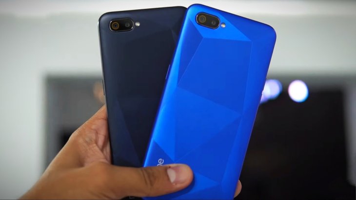 The-Realme-C2-has-the-diamond-cut-pattern-on-its-back-5