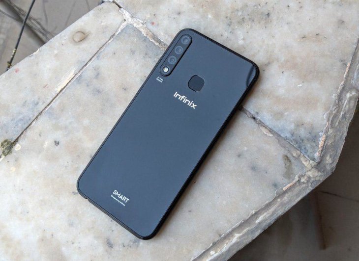 2gb-ram-smartphone-under-8000