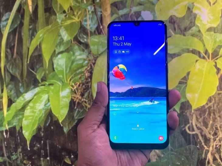 Realme-3-pro-best-phone-under-15000-by-experts