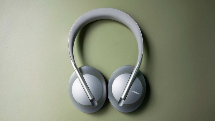 Bose-Noise-Cancelling-Headphones-700