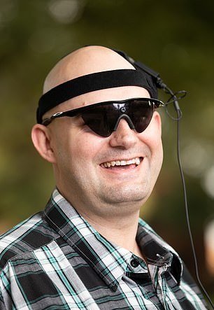 35-year-old-Benjamin-James-Spencer-sees-the-world-for-the-first-time-after-26-years-3