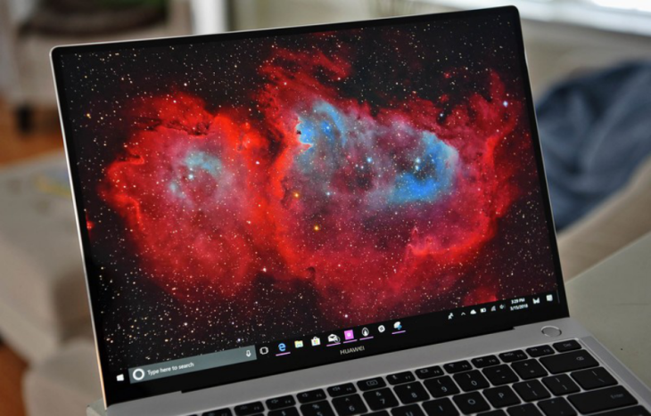 The-wider-screen-offers-various-benefits-3