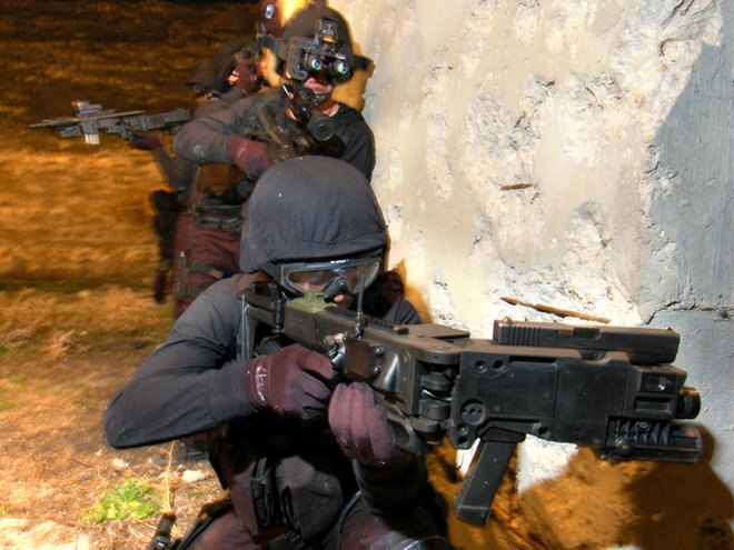 Futuristic-Weapons-6