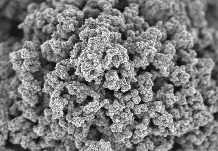 Graphene-is-considered-a-wonder-material-2